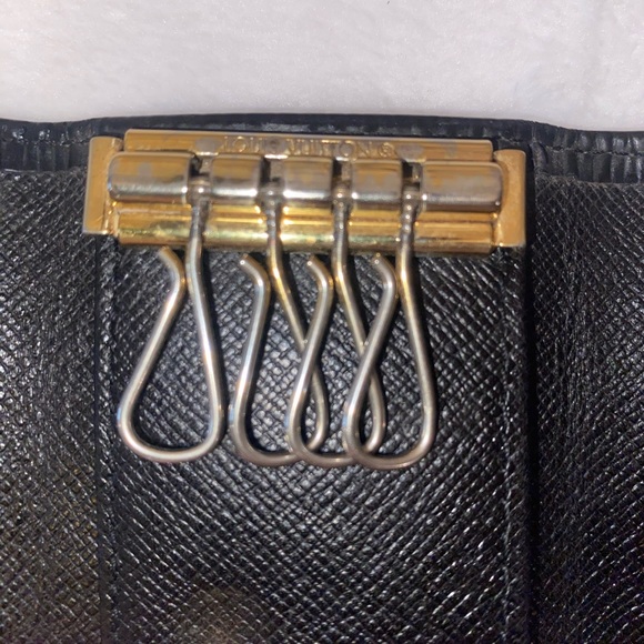 Authentic Louis Vuitton Black Epi Trifold Wallet And 4 Ring Key/Card Holder - Picture 12 of 14